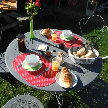 La Maison Rouge Bed and breakfast 3*