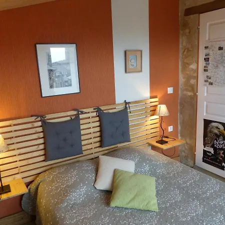 La Maison Rouge Bed & Breakfast